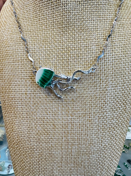 Jellyfish Chaney necklace